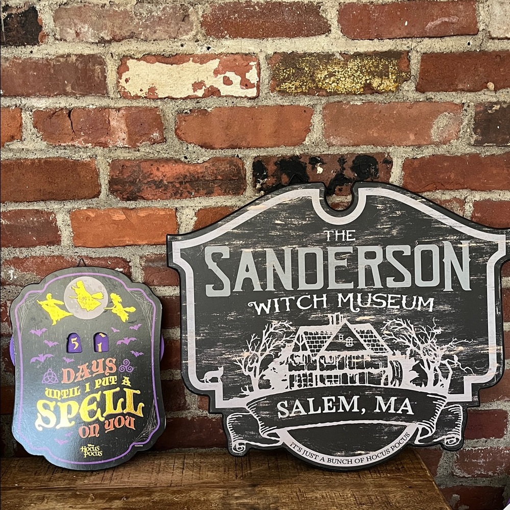 Sanderson Witch Museum Halloween Sign Decor - Black and Gray